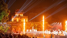 Hoàng thành Thăng Long rực rỡ trong Lễ khai mạc Festival.