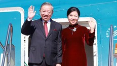 Tổng Bí thư Tô Lâm và Phu nhân tới sân bay quốc tế Wattay, thủ đô Vientiane