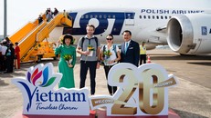 Vị khách quốc tế thứ 20 triệu ghi dấu ấn lịch sử cho ngành du lịch Việt Nam.