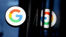 Logo của Google tại một cửa hàng Google ở Manhattan, thành phố New York. Ảnh: Andrew Kelly