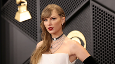 Taylor Swift tại lễ trao giải Grammy năm 2024. Ảnh: Mario Anzuoni/Reuters