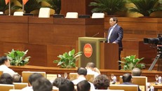 Đồng chí Phạm Minh Chính, Uỷ viên Bộ Chính trị, Thủ tướng Chính phủ truyền đạt chuyên đề tại hội nghị. Ảnh: Phương Hoa/TTXVN