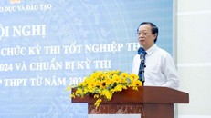 Thứ trưởng Bộ Giáo dục và Đào tạo Phạm Ngọc Thưởng phát biểu tại hội nghị. 
