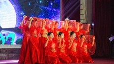 "Hối duyên" là tiết mục múa mở đầu cho sân khấu của Halloween 2024. 