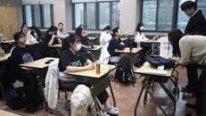 Hàn Quốc tiến tới áp dụng sách giáo khoa AI. Ảnh minh họa: EPA