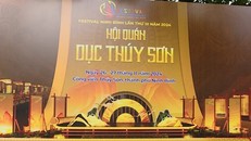 Chương trình Hội quán Dục Thúy Sơn diễn ra tại công viên Núi Thúy, thành phố Ninh Bình. Ảnh: Đài Phát thanh và Truyền hình tỉnh Ninh Bình