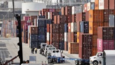 Cảng hàng hóa Long Beach, bang California, Mỹ. Ảnh: THX/TTXVN