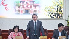 Bộ trưởng Nguyễn Hải Ninh gặp mặt và chúc Tết các cán bộ, công chức, viên chức và người lao động Bộ Tư pháp trong ngày làm việc đầu tiên của năm Ất Tỵ.