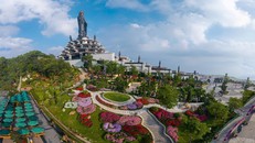 Núi Bà Đen đón cột mốc 2 triệu lượt khách đi cáp treo đúng ngày 8/3