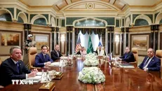 Đại diện của Nga và Mỹ tại cuộc đàm phán ở Riyadh, Saudi Arabia, ngày 18/2. Ảnh: Reuters/TTXVN