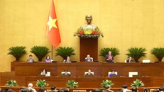 Phó Chủ tịch Quốc hội Nguyễn Khắc Định điều hành phiên toàn thể tại hội trường, sáng 14/5/2025. Ảnh: Phương Hoa