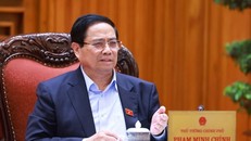 Thủ tướng Phạm Minh Chính chủ trì cuộc họp về tình hình triển khai tuyến đường sắt trọng điểm. Ảnh: Dương Giang