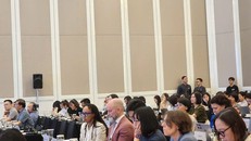 Các đại biểu tham dự tại hội nghị.