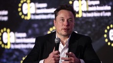 Tỷ phú Elon Musk phát biểu tại một sự kiện ở Krakow, Ba Lan. Ảnh: PAP