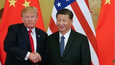 Tổng thống Mỹ Donald Trump (trái) và Chủ tịch Trung Quốc Tập Cận Bình. Ảnh: EFE/EPA.