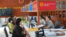 Bộ phận tiếp nhận và trả kết quả tại xã Bình Khánh, huyện Cần Giờ, Thành phố Hồ Chí Minh vẫn hoạt động bình thường. Ảnh: Hữu Duyên