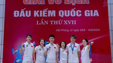 Các vận động viên của Vietnam Royal Fencing Club tham dự Giải Vô địch Đấu kiếm Quốc gia 2025.