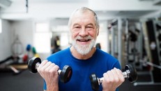 Bài tập thể dục có cấu trúc có thể làm chậm, thậm chí đảo ngược quá trình lão hóa sinh học ở cấp độ phân tử, mang lại lợi ích sức khỏe và kéo dài tuổi thọ. Nguồn: Stock