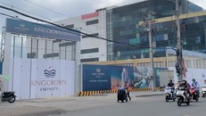 Từ khu đất thuê để thực hiện xí nghiệp may mặc, sau nhiều lần chuyển đổi đã biến thành chung cư đắt đỏ.