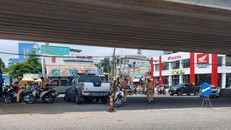 Đồng Nai: Lực lượng công an và người dân tham gia điều tiết, cầu vượt Dầu Giây thông thoáng dịp Lễ