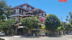 Ông Jewon Nathan Park đã đến nhà riêng của ông Khải để làm sáng tỏ vụ việc. Ảnh: Lê Xuân Thọ