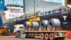 Hòa Phát cung cấp gần 4 triệu tấn thép cho thị trường 6 tháng đầu năm