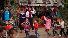 Chuyến xe Home Love mang “Tết tròn" về trên rẻo cao