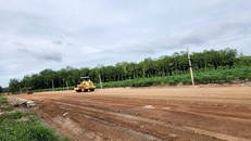 Tình trạng phân lô bán nền đất nông nghiệp diễn ra hết sức phức tạp thời gian qua.