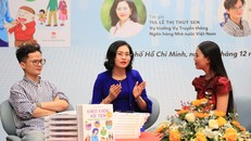 Tác giả cuốn sách Lê Thị Thuý Sen - Vụ trưởng Vụ Truyền thông Ngân hàng Nhà nước và họa sĩ Thăng Fly có buổi giao lưu với người yêu sách tại đường sách Nguyễn Văn Bình, TP.HCM.