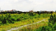 Dự án Khu nhà ở thương mại đường sắt Dĩ An bị bỏ hoang. 