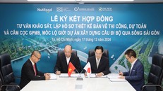 Hợp tác hai đơn vị Nutifood và liên danh Công ty TNHH Chodai & Kiso - Jiban Việt Nam để tạo Cầu đi bộ qua sông Sài Gòn như "một chiếc lá dừa nước trôi nhẹ trên sông".