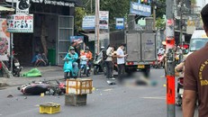 Hiện trường vụ tai nạn nghiêm trọng khiến nam giao hàng tử vong.