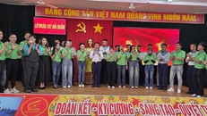 Ngày 20/7, các thí sinh vòng tuyển chọn cuộc thi CVVC 2025 giao lưu với các chiến sĩ Vùng 2 Hải quân