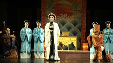 Vở cải lương Đế đô sóng cả của Nhà hát Cải lương Việt Nam từng đạt huy chương bạc Liên hoan sân khấu Cải lương chuyên nghiệp toàn quốc 2009 - Ảnh: Nhà hát Cải lương Việt Nam