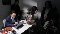 Hứa Vĩ Văn thiếu đất diễn với vai điều tra viên bí ẩn