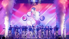 Chủ tịch ngân hàng trẻ nhất Việt Nam hát cực cháy về hành trình 30 năm “vươn mình” của KienlongBank