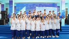 Long Châu đồng hành khám, cấp phát thuốc miễn phí cho các hoàn cảnh khó khăn trên địa bàn tỉnh Vĩnh Long