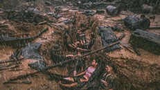 Phim "Mưa đỏ" sẽ được chiếu khai mạc Liên hoan phim Việt Nam lần thứ 24 vào lúc 14g ngày 21/11 tại rạp Galaxy Nguyễn Du (116 Nguyễn Du, phường Bến Thành, TPHCM)