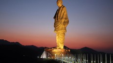 Bức tượng nào cao nhất thế giới?