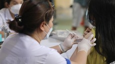 Rà soát đối tượng, tăng cường tiêm chủng vaccine ngừa COVID-19