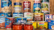 [Infographics] Lưu ý khi dùng đồ hộp để tránh ngộ độc botulinum