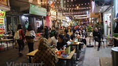 Một góc phố ẩm thực Đảo Ngọc-Ngũ Xã.