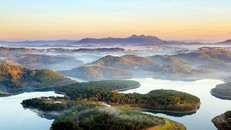 Khu du lịch hồ Tuyền Lâm nhìn từ trên cao. Ảnh: TTXVN.