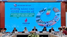  Quang cảnh diễn đàn.