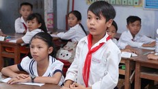 Chương trình giáo dục phổ thông mới đang được triển khai ở cả ba cấp học. Ảnh: TTXVN.