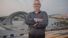 Ông Jean-Christophe Canizares - CEO của ECA2 trước sân khấu Nụ Hôn Của Biển Cả.