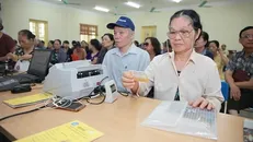 Hà Nội triển khai hỗ trợ kinh phí đóng BHYT cho người cao tuổi