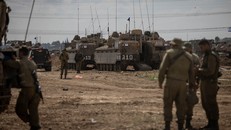 Binh sĩ Israel di chuyển gần biên giới với Dải Gaza. 