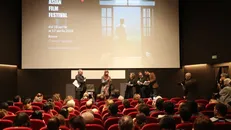 Giao lưu giữa đại diện các nước tại Liên hoan phim châu Á lần thứ 21. (Ảnh: Trường Dụy/TTXVN).