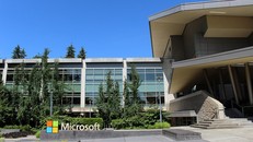 Microsoft lên tiếng về sự cố công nghệ thông tin toàn cầu